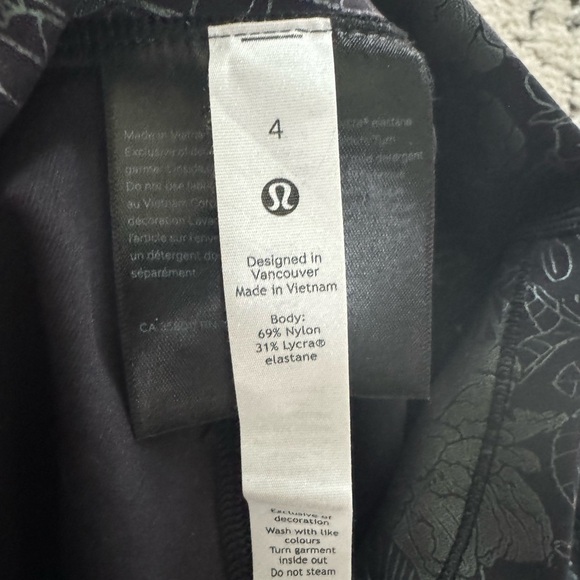 Lulu Lemon Leggings Size 4 - Picture 7 of 7
